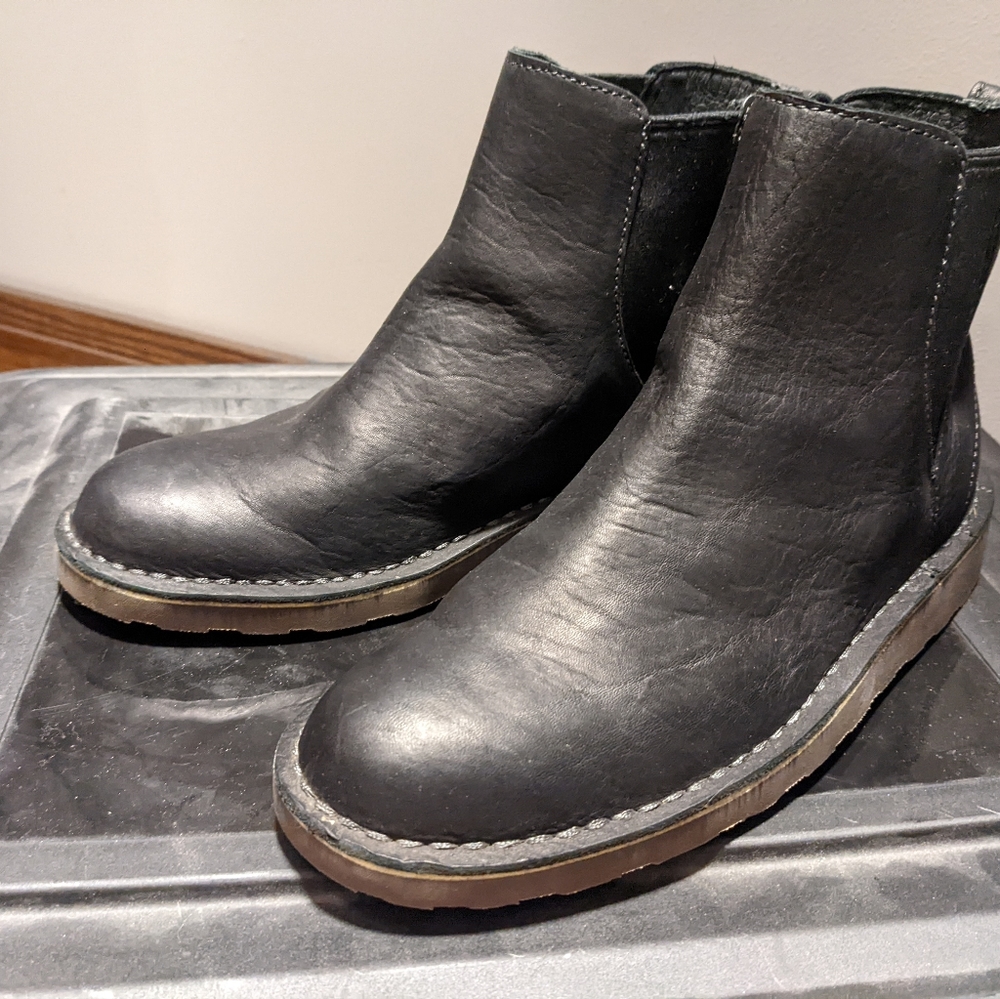 LL Bean Boot size 8.5